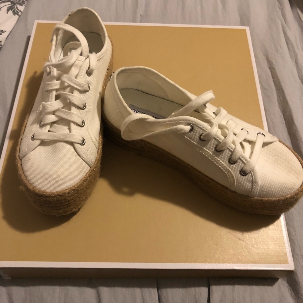 Espadrilles tennis shoes